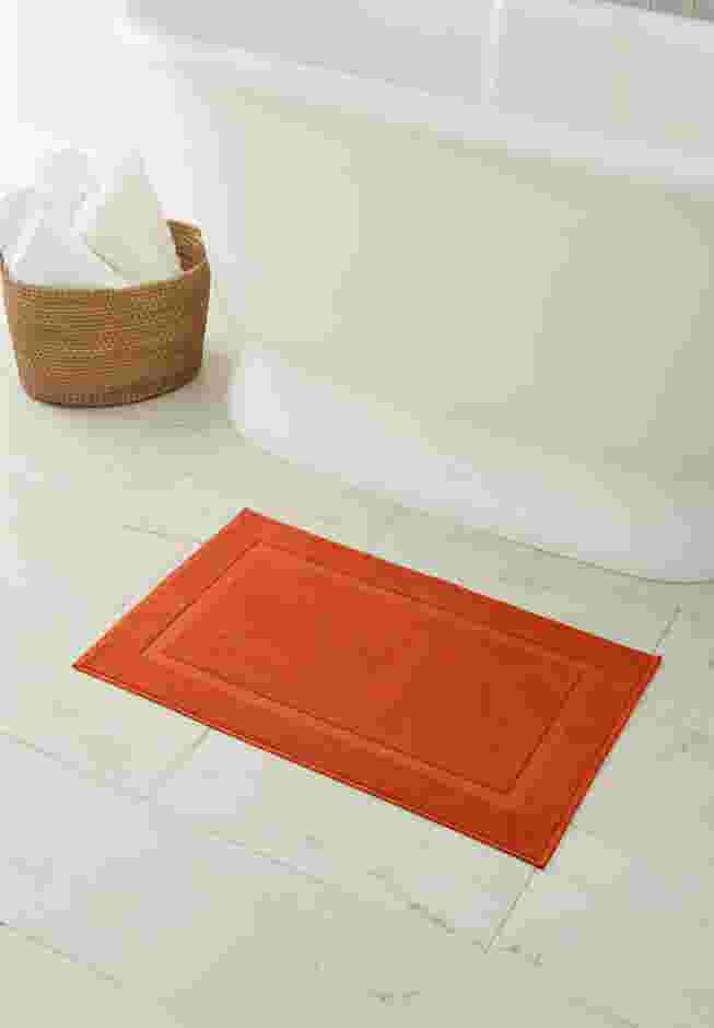 BH Studio Bath Mat, Set of 2 image number 0