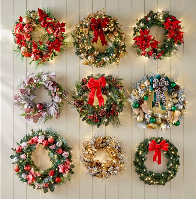 26" Pre-Lit Christmas Cheer Wreath image number null