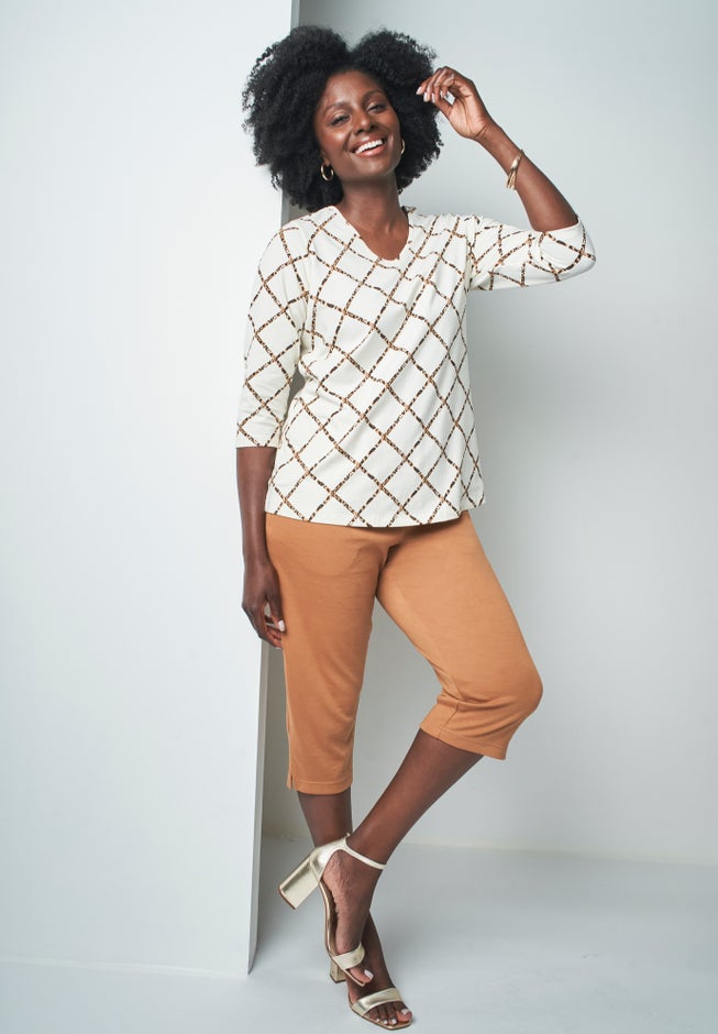 Stretch Cotton V-Neck Tee image number 6
