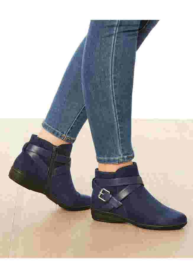 The Bronte Bootie image number 7