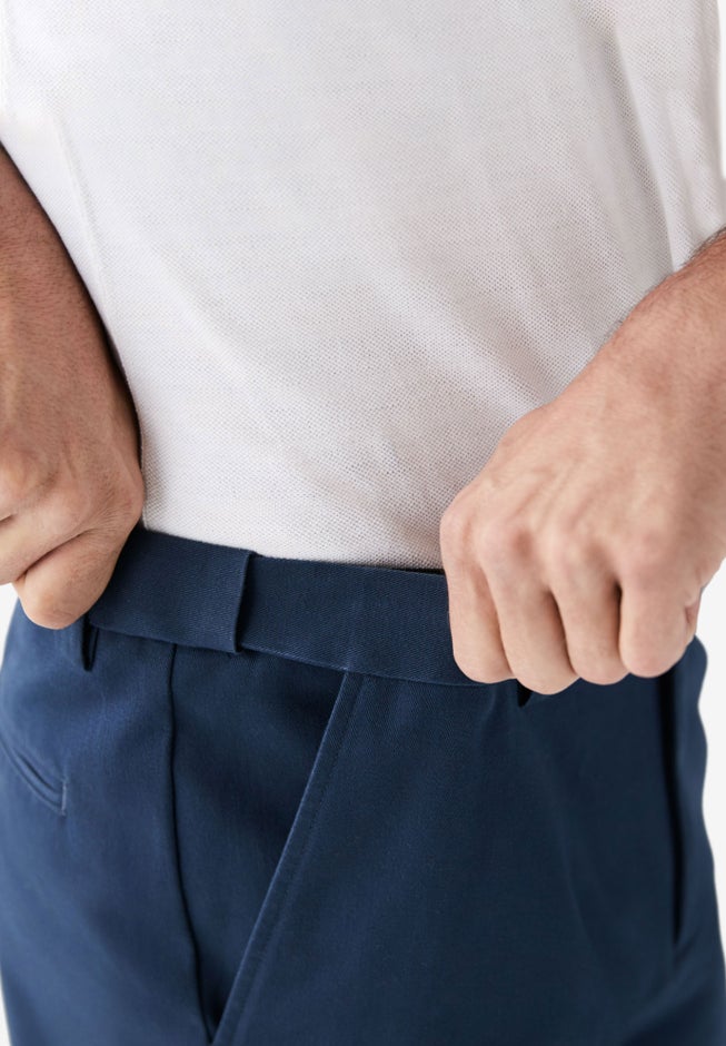 Wrinkle-Free Expandable Waist Plain Front Shorts image number 4