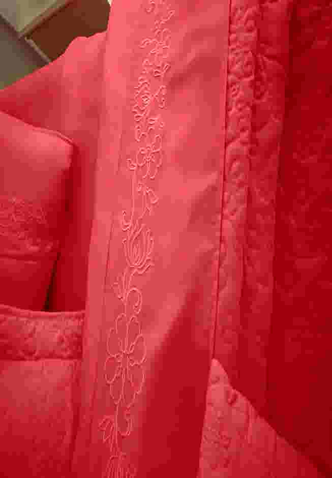 Anna Bedspread image number 7