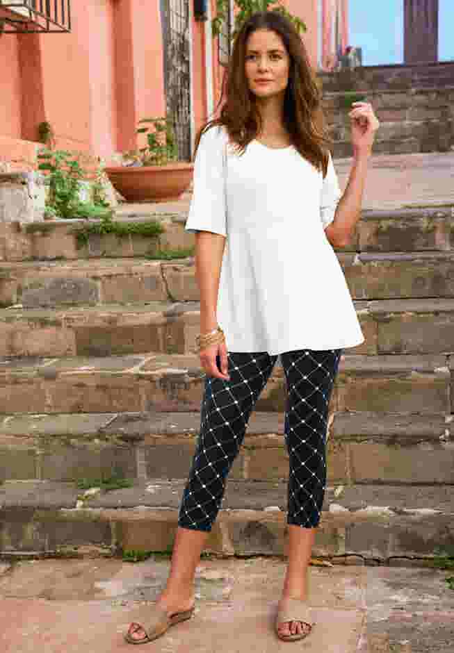 Everyday Stretch Cotton Capri Legging image number 3