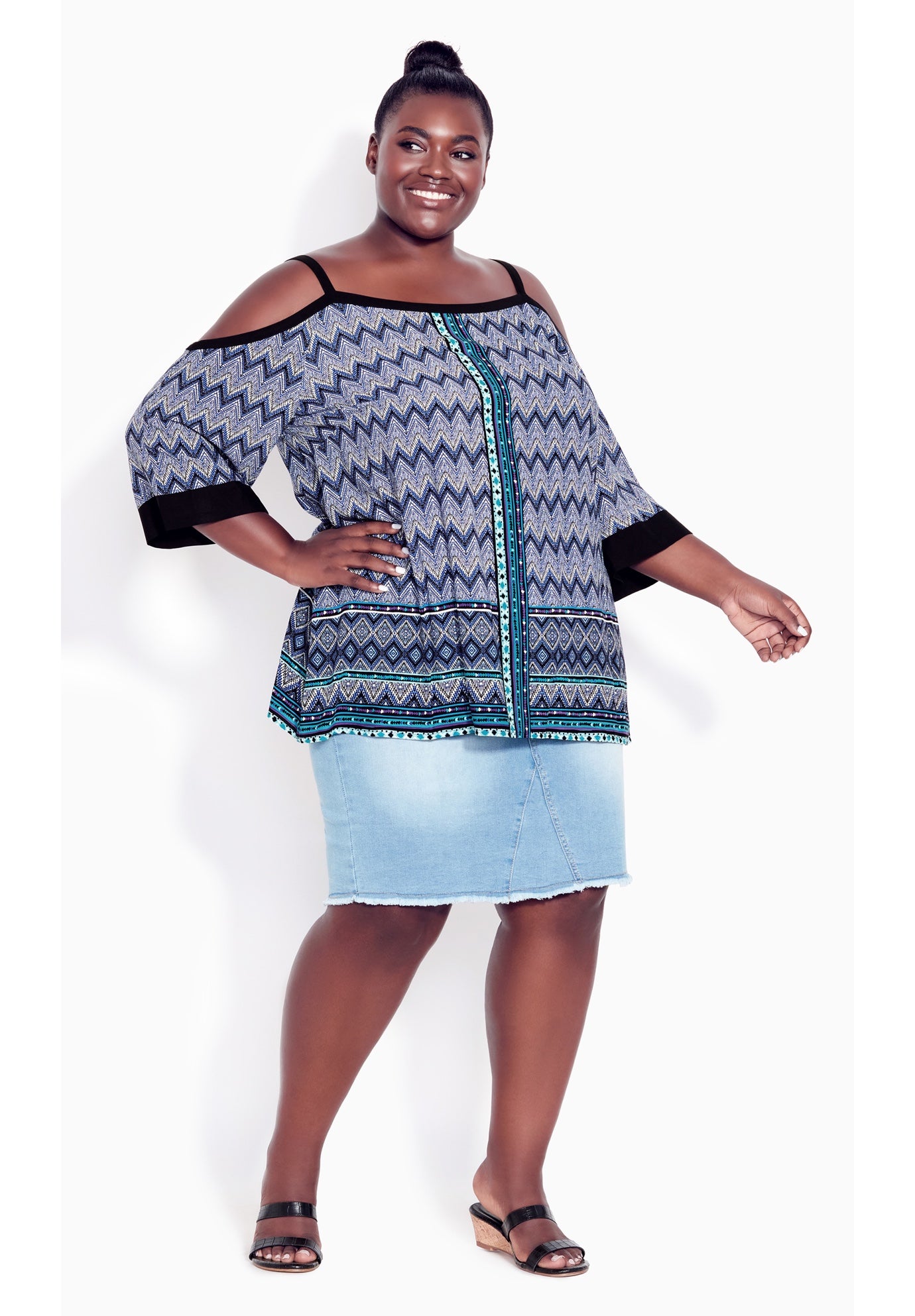 Daisy Cold Shoulder Border Top image number 0