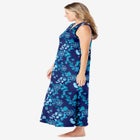 Trapeze V-Neck Lounger image number null