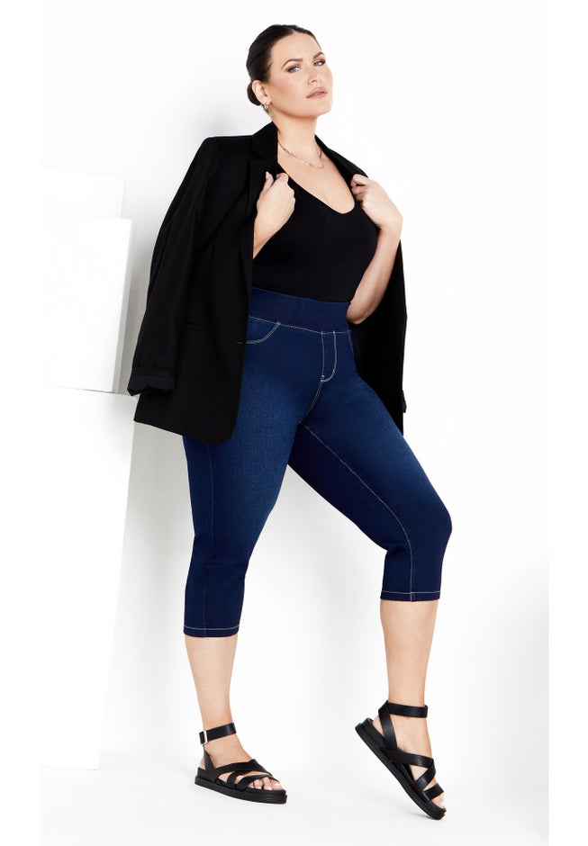 Pull On Cropped Denim Capri image number 3