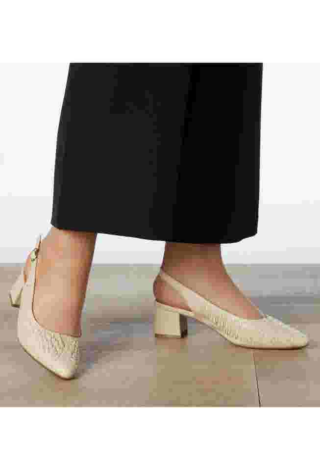 The Makena Slingback image number 6