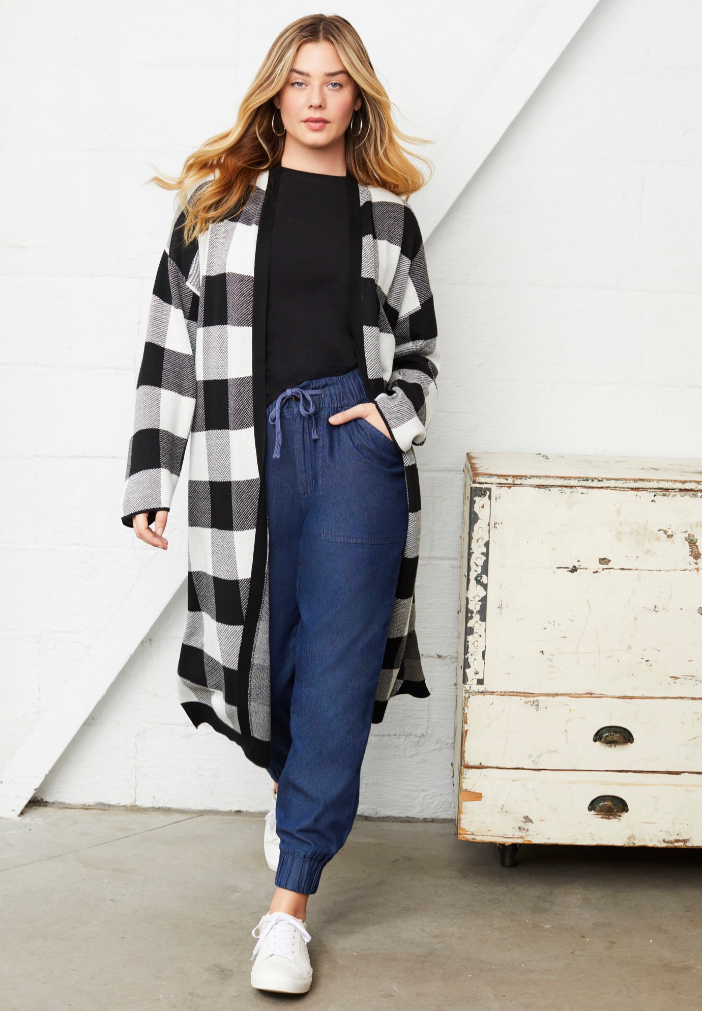 Drawstring Denim Jogger image number 3