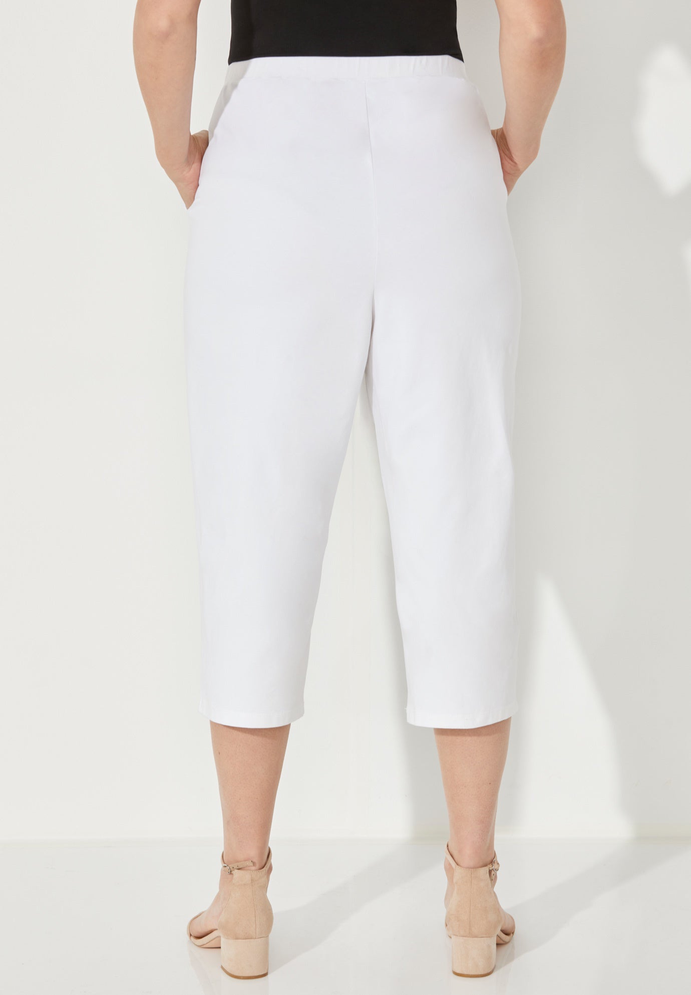 Suprema&reg; Capri (With Pockets) image number 2
