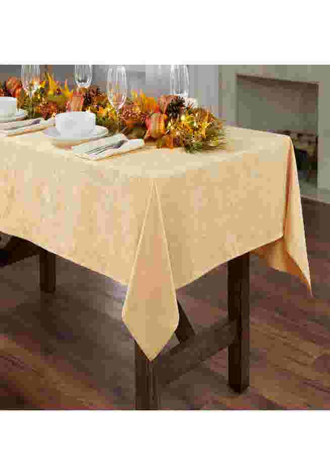 Damask 60" x 120" Tablecloth image number 0