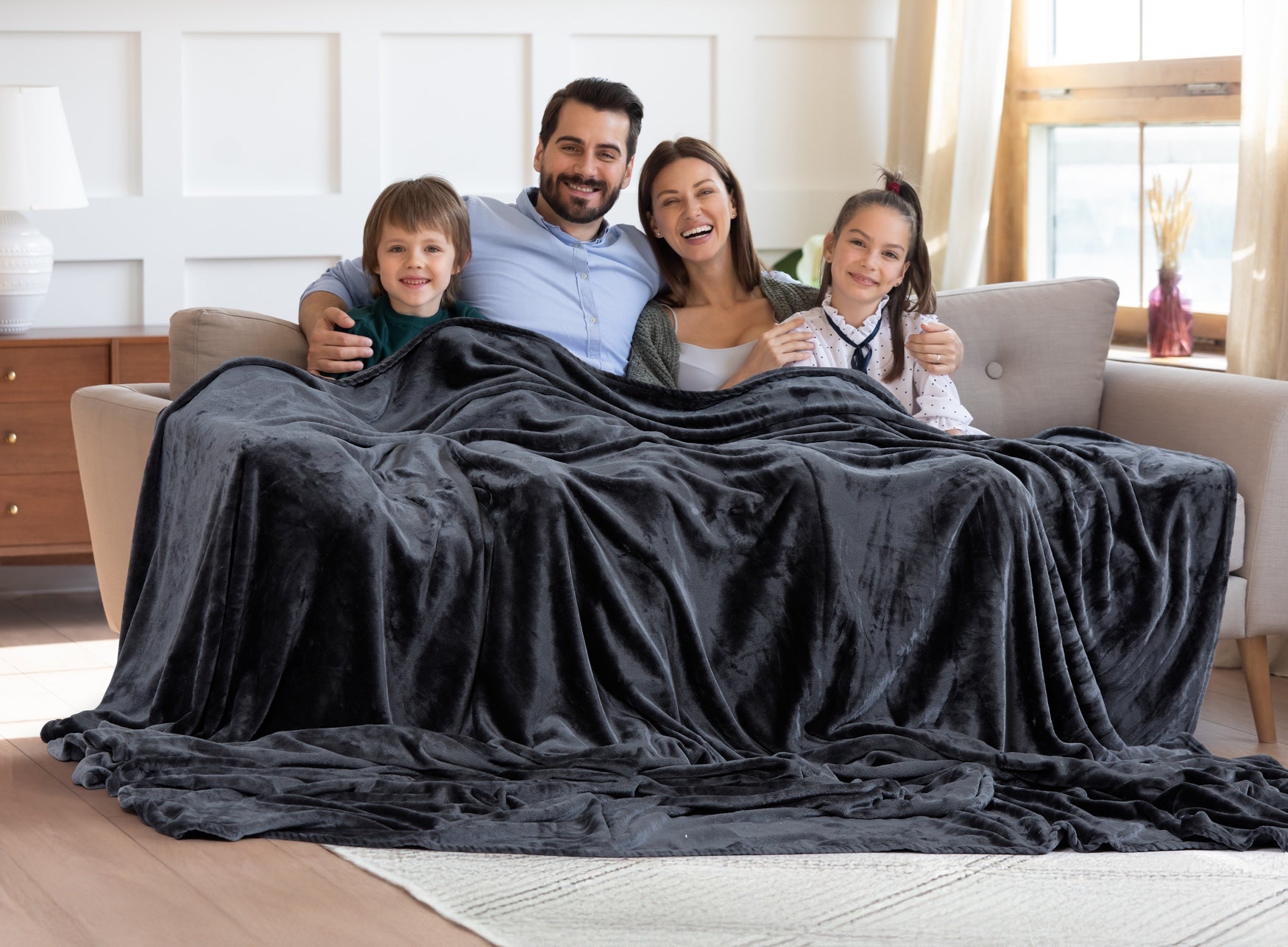 Huge Flannel Family Blanket image number 0