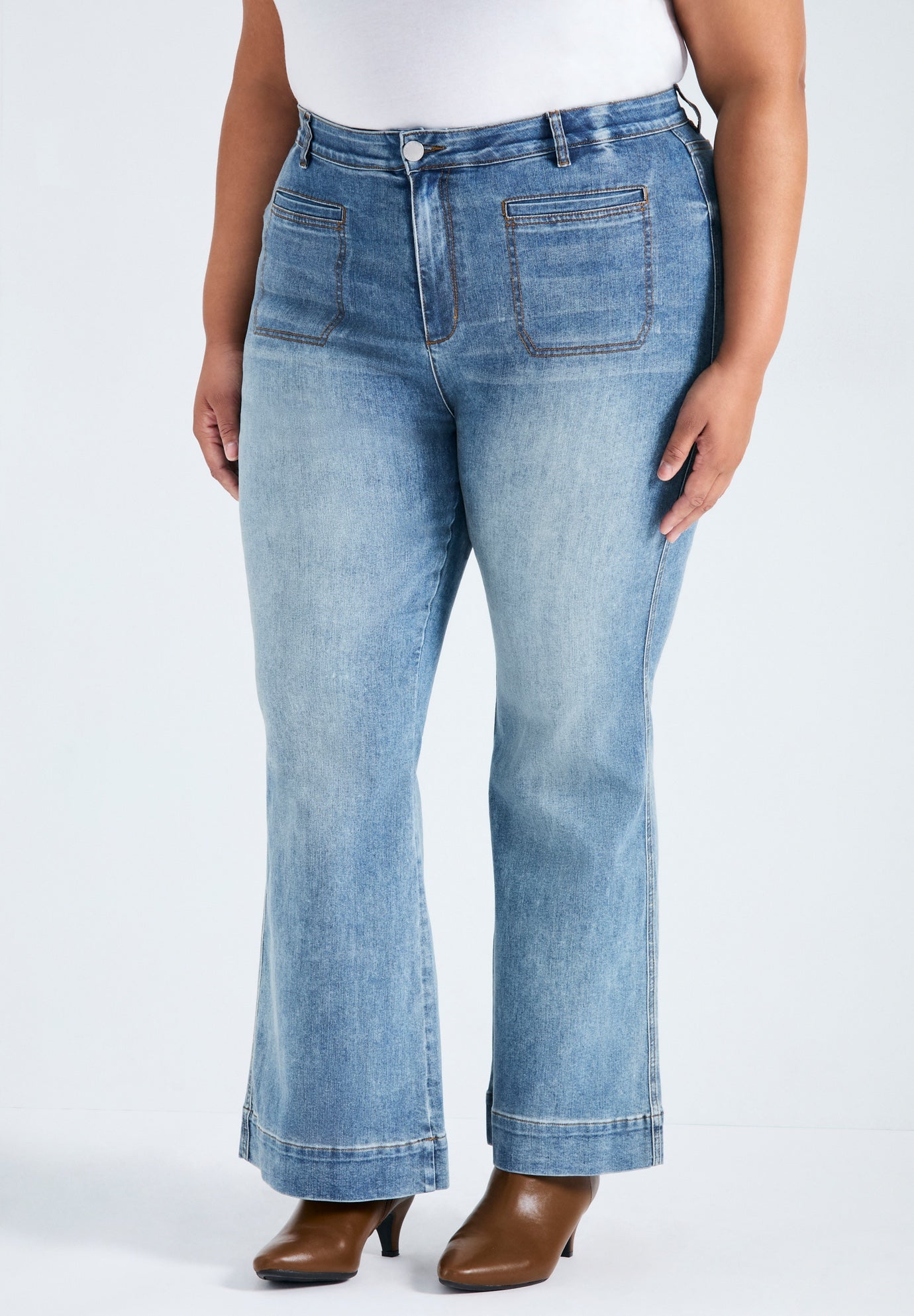 Emmy Flared Jean image number 0