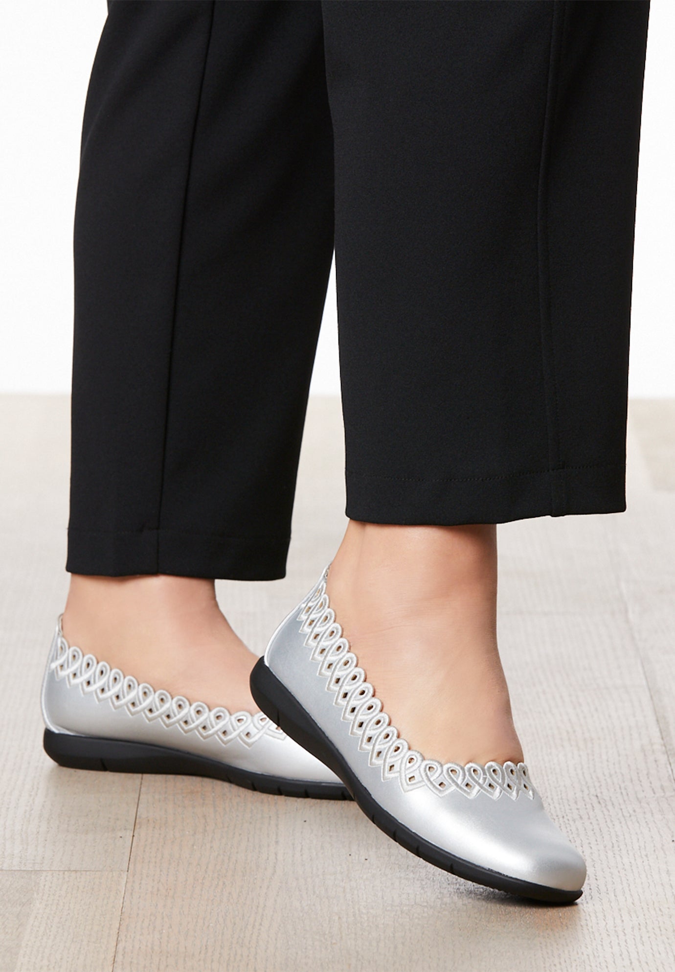 The Vivi Slip On Flat image number 5