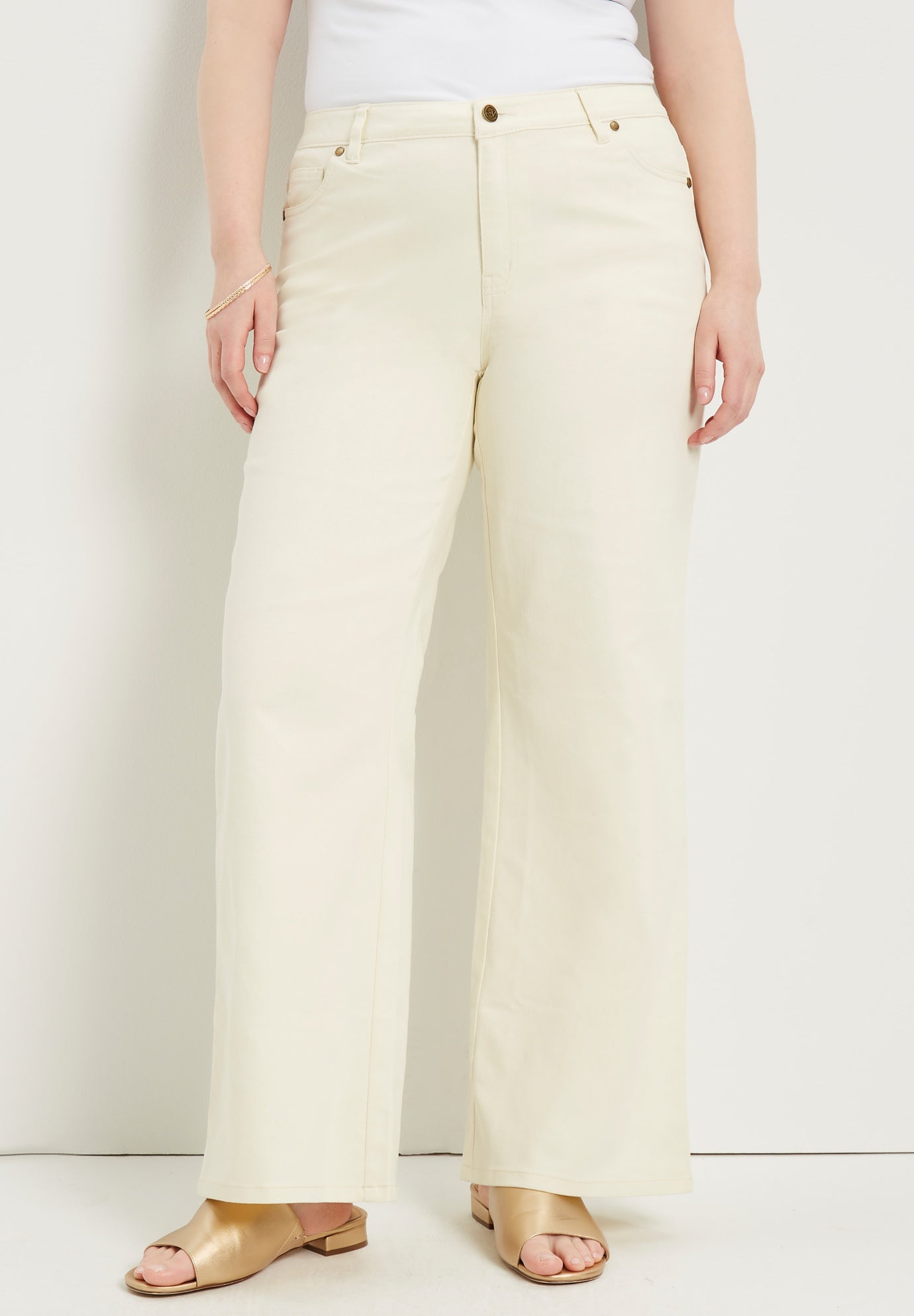 Curvie Fit Wide-Leg Jeans image number 0