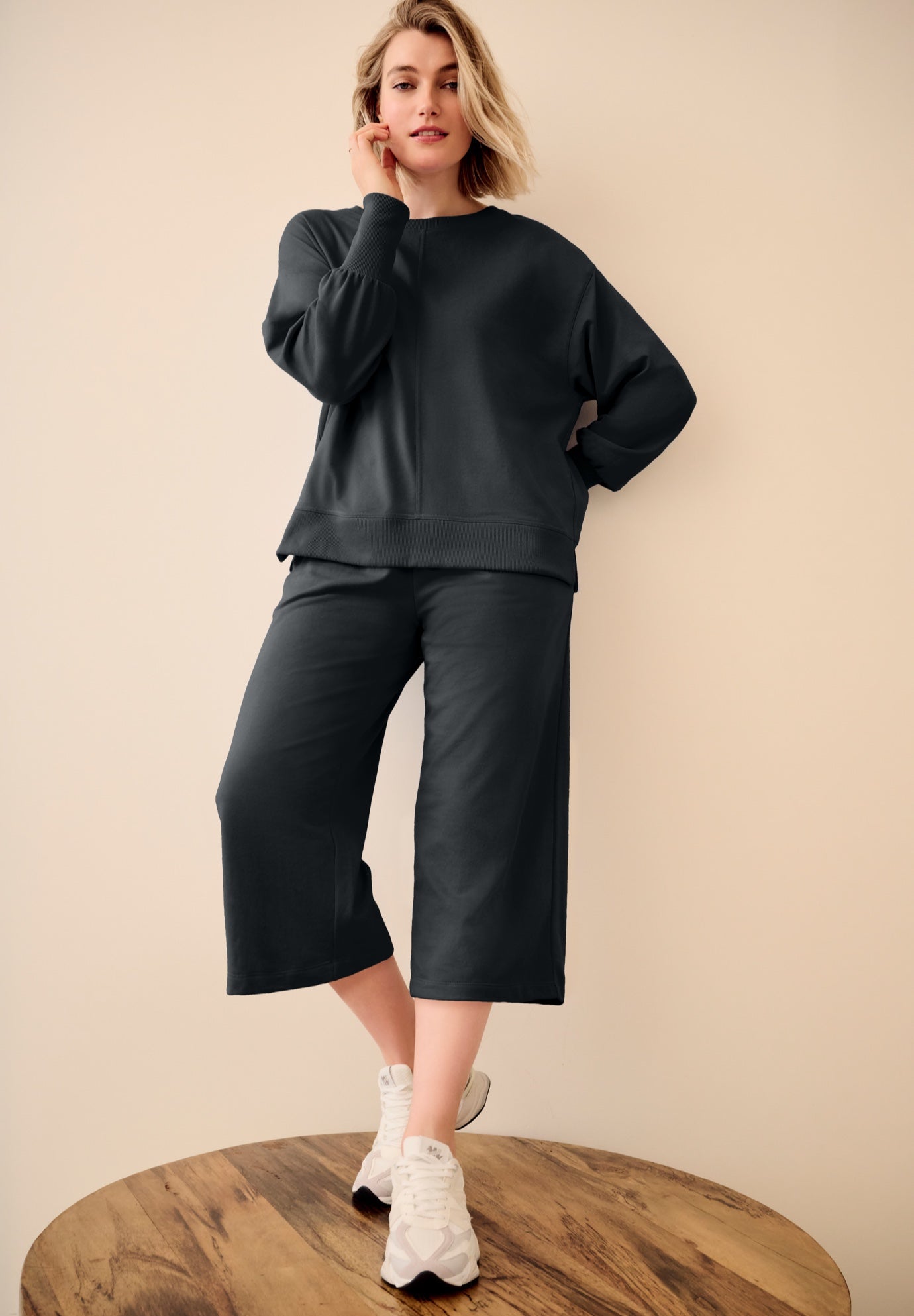 French Terry Wide Leg Cropped Sweatpants With Drawstring Elastic Waistband image number 0