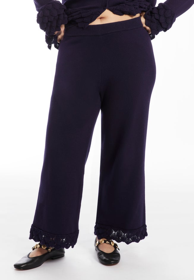 Ruffle Detail Sweater Pant image number 3