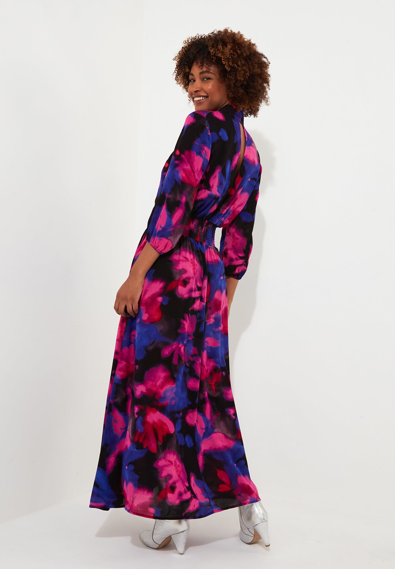 Tie Neck Printed Maxi Dress image number 3