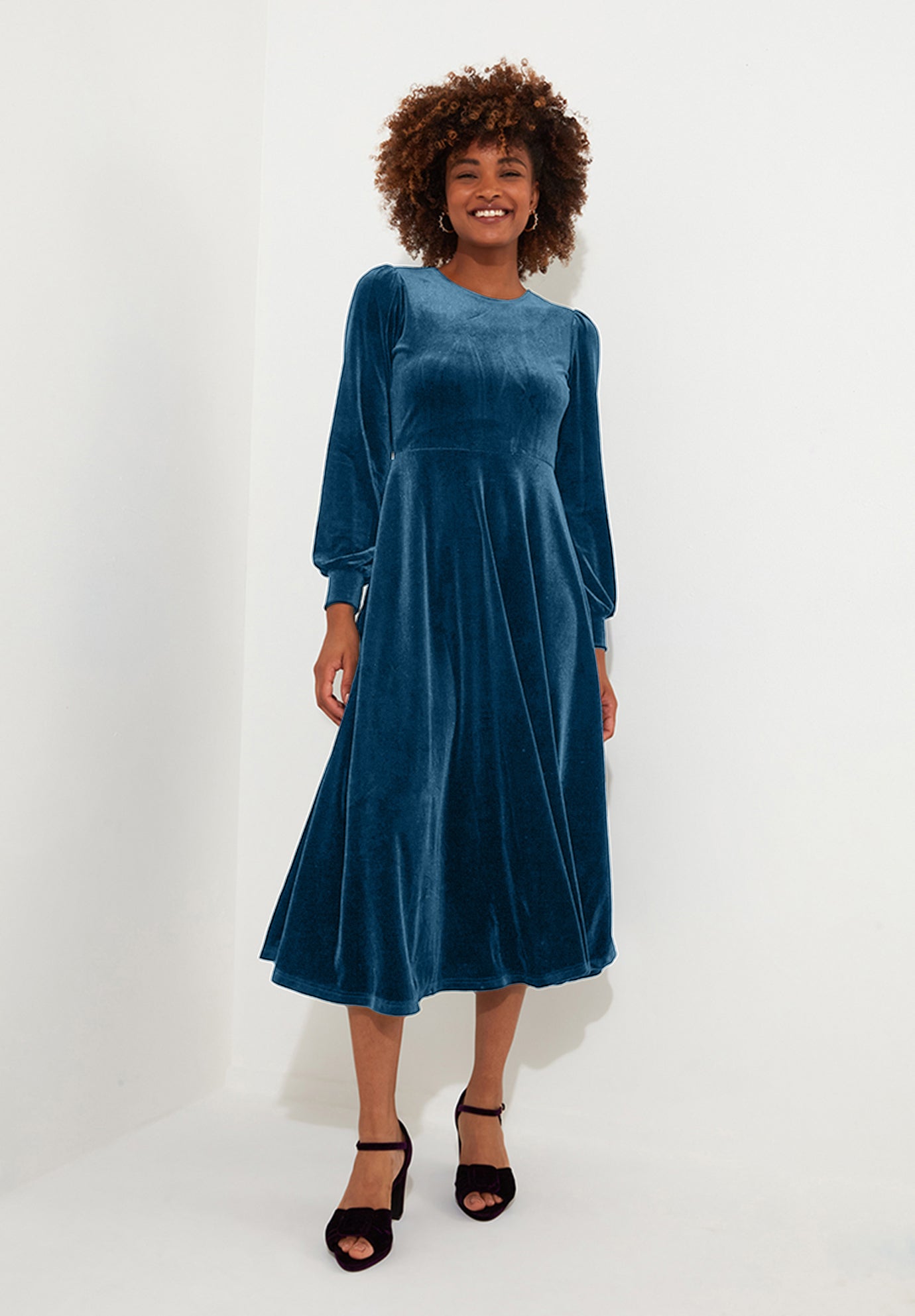 Crew Neck Velvet Midi Dress image number 0