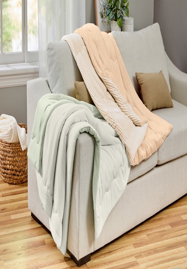 HGTV All Seasons Cooling Throw image number 1