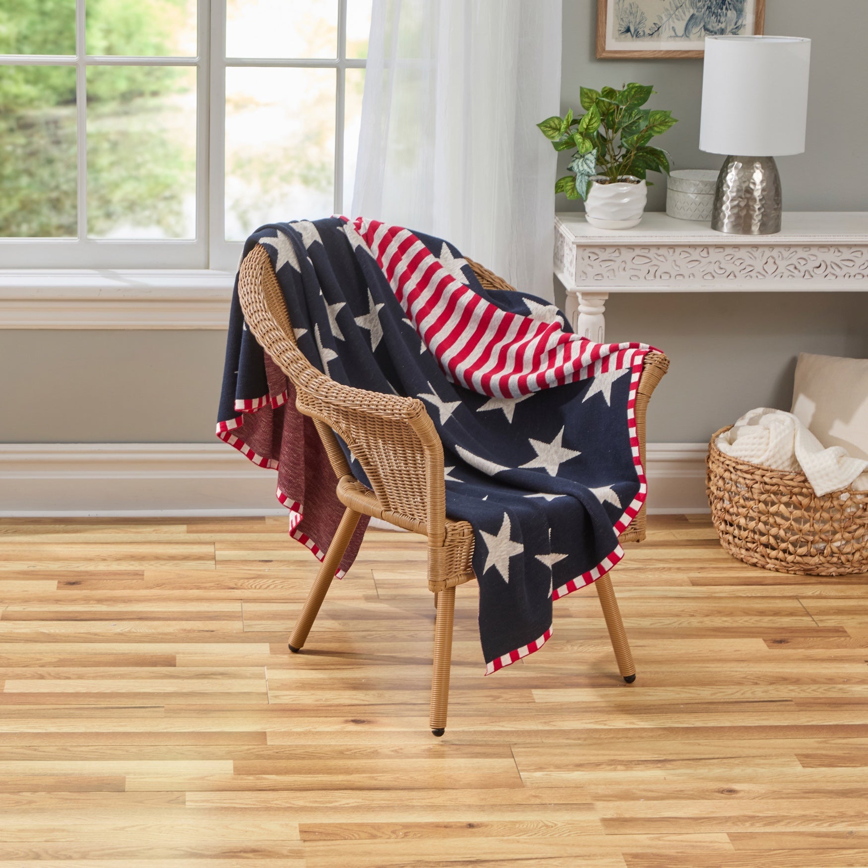 Knitted Throw image number 0