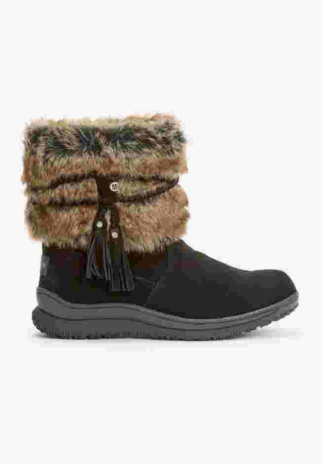 Everett Water Resistant Slip On Boot image number 3
