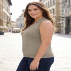 Sleeveless Pullover Polo Sweater image number null