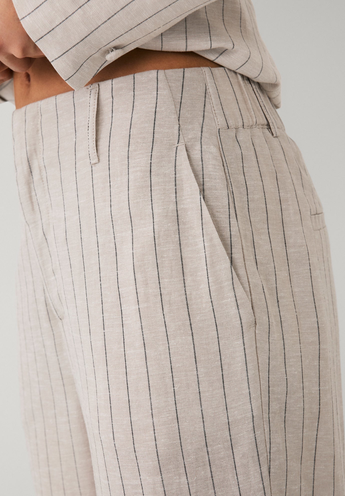 Wide Leg Elastic Waist Linen Trouser image number 2