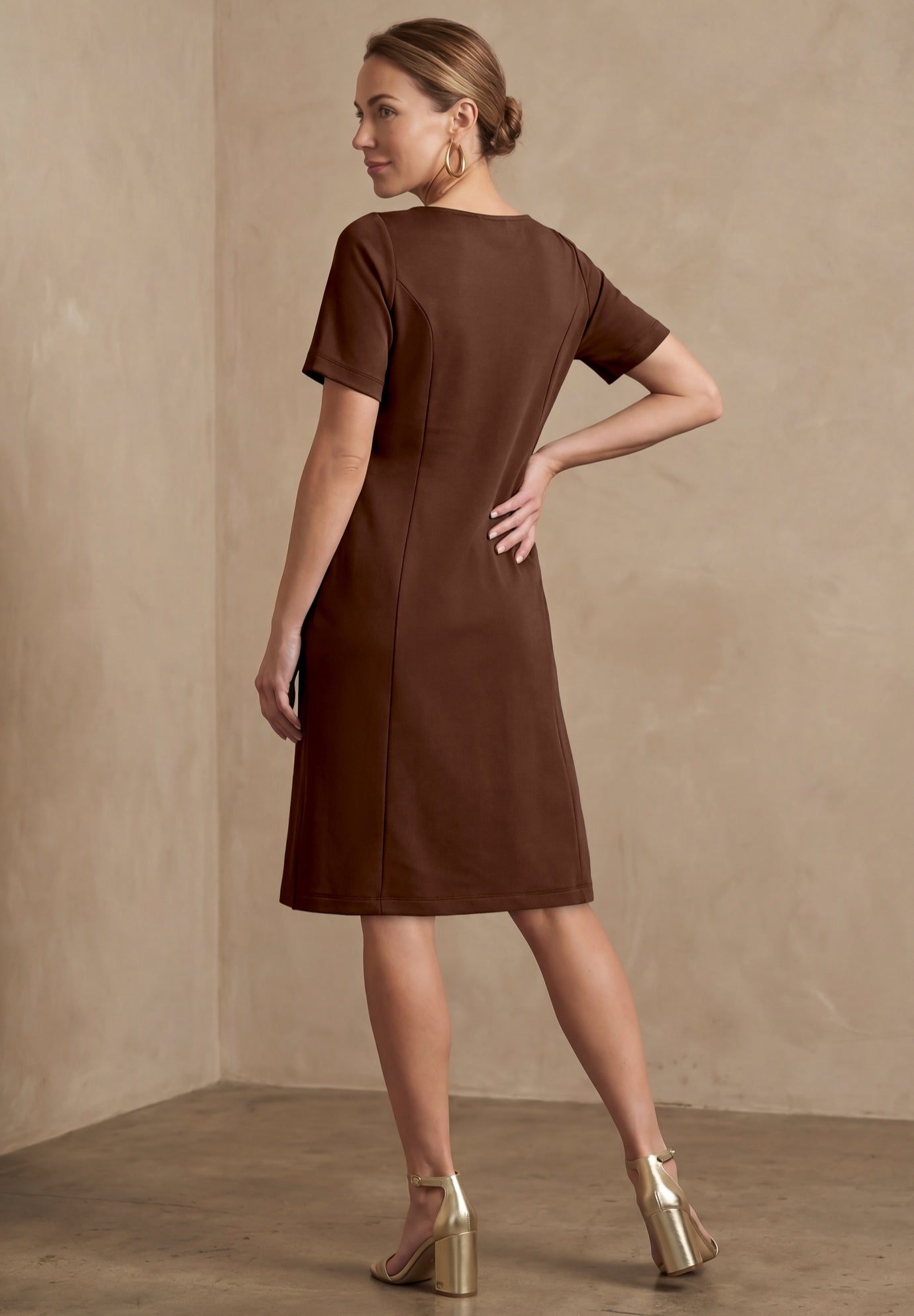 Perfect Ease Short-Sleeve Shift Dress image number 1