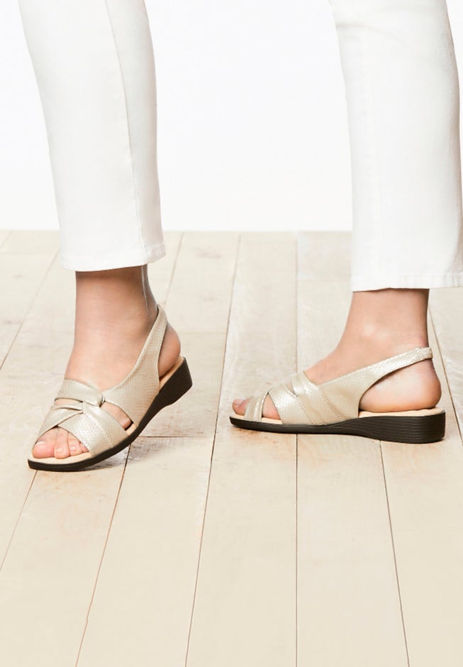 The Pearl Sandal image number 5