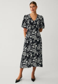 V Neck Midi Dress With Short Puff Sleeves