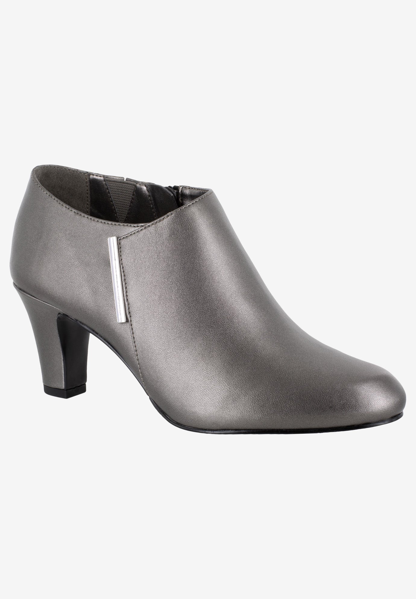 Women's Zandra Bootie by Easy Street