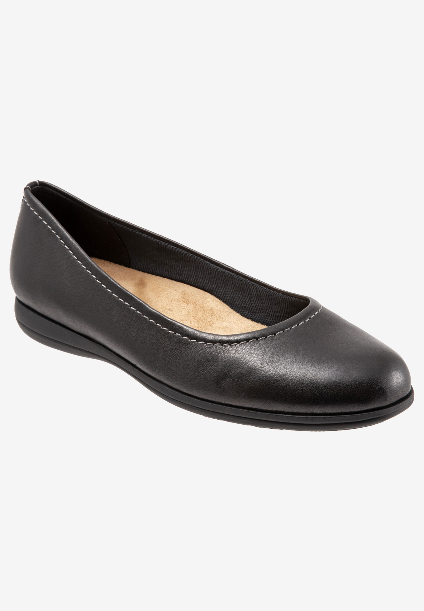 Darcey Flat by Trotters®| Plus Size Flats | Jessica London